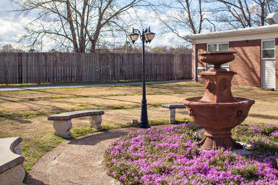 Cottage of the Shoals (UPDATED) Get Pricing & See Photos in Tuscumbia, AL